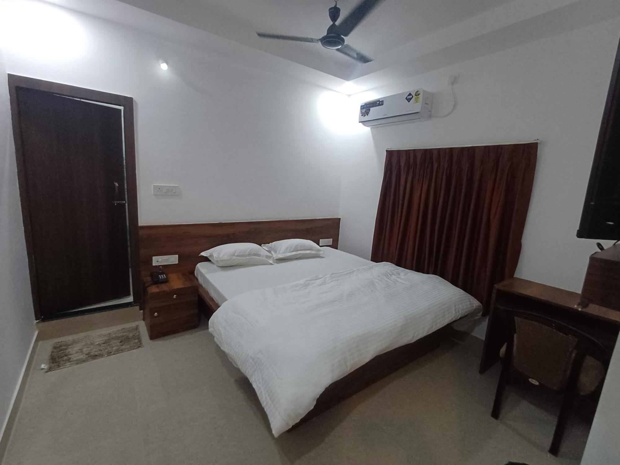 Assam Guest House Силигури Экстерьер фото